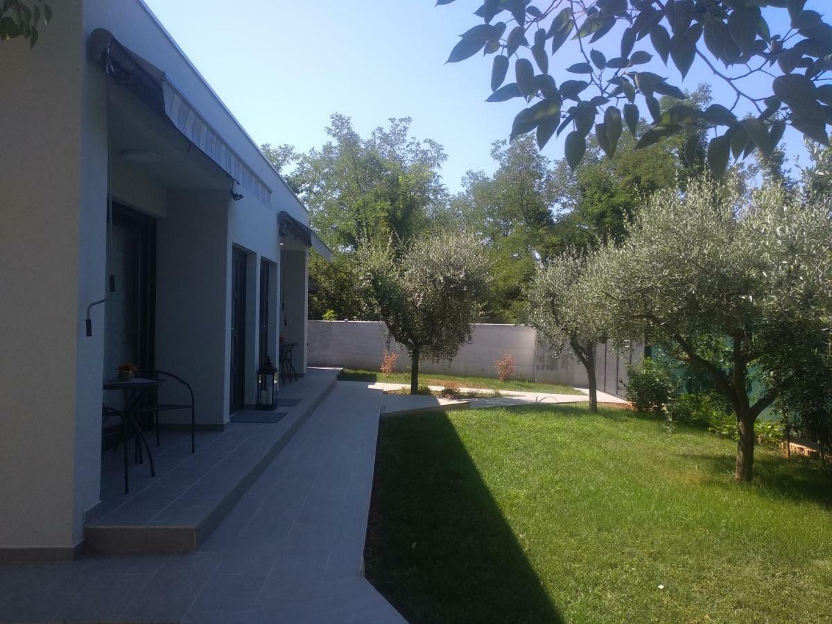 App Neno Hotel Murine Exterior photo