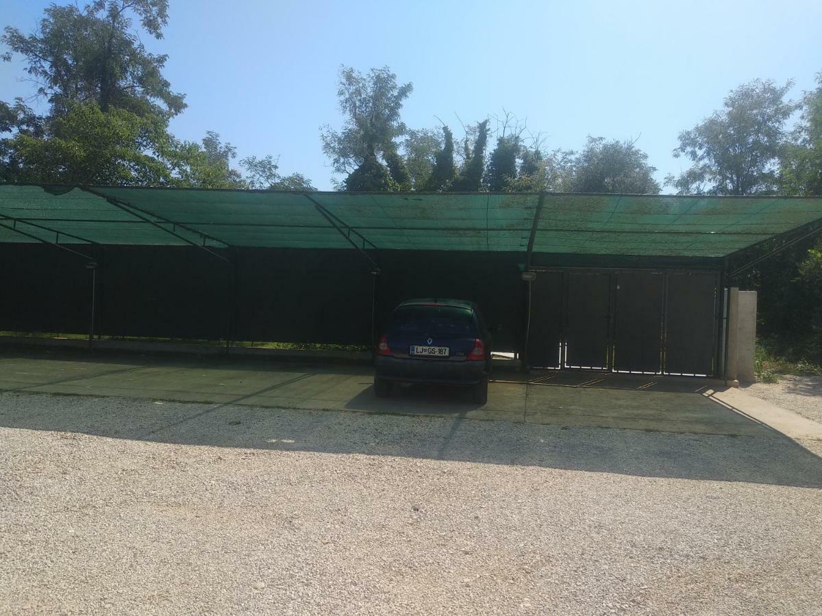 App Neno Hotel Murine Exterior photo