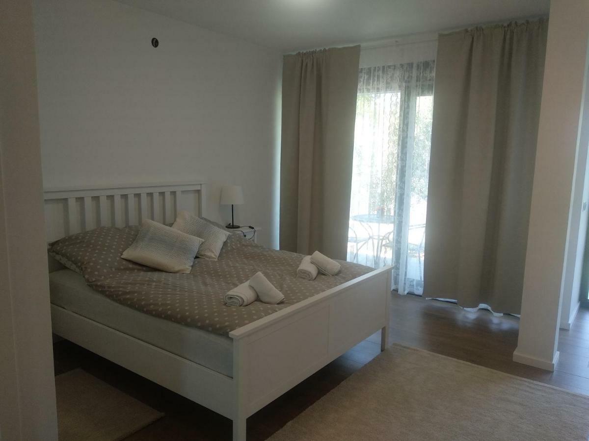 App Neno Hotel Murine Exterior photo